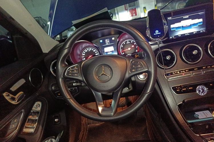 Used Mercedes-Benz C-Class 2017 Facelift C 200 L Sport Edition Steering Wheel
