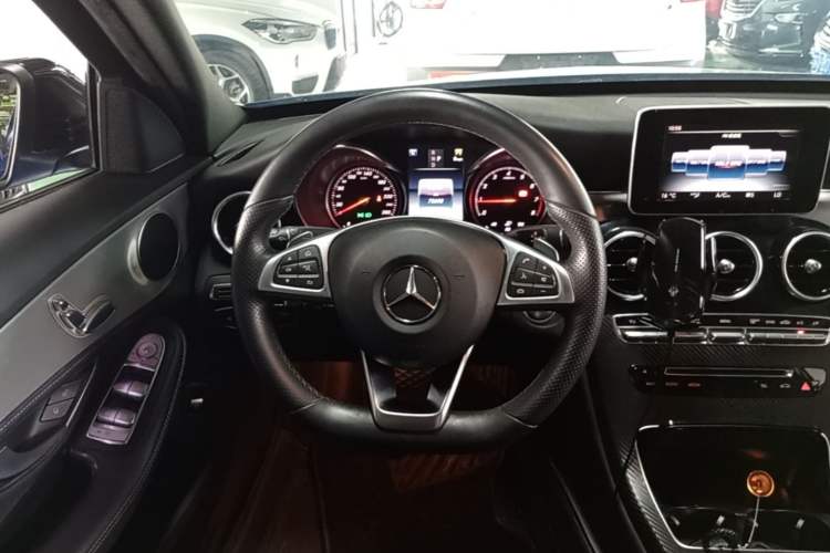 Used Mercedes-Benz C-Class 2017 Restyled C 200 Sport Edition Steering Wheel