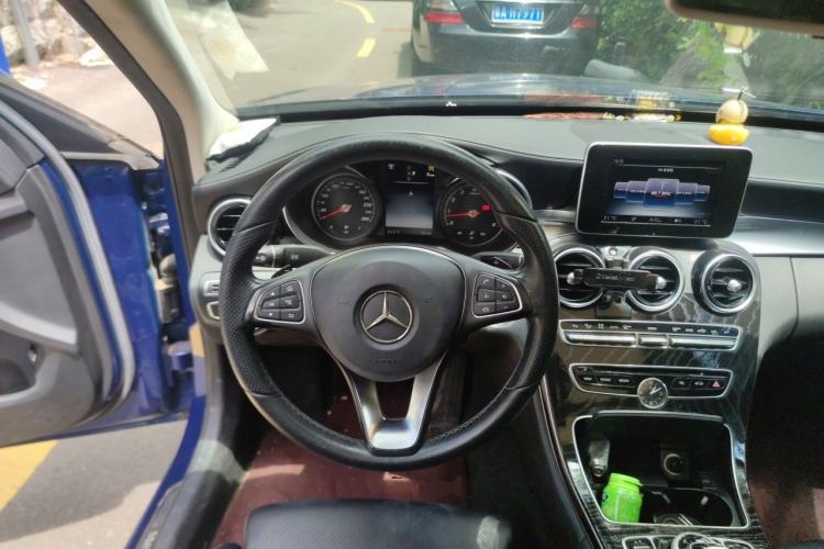 Used Mercedes-Benz C-Class 2017 Facelift C 200 L Sport Edition Steering Wheel