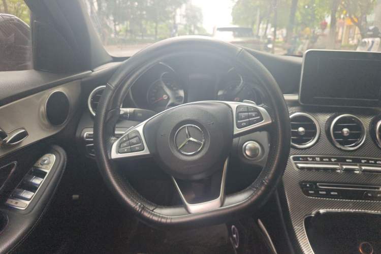 Used Mercedes-Benz C-Class 2017 Restyled C 200 Sport Edition Steering Wheel