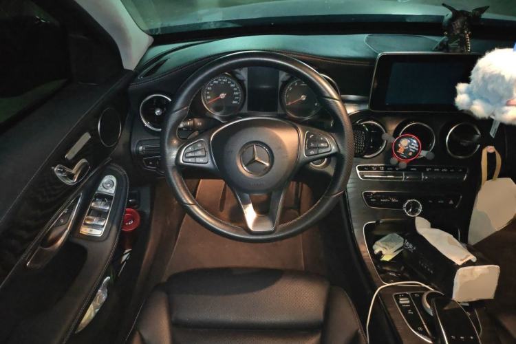 Used Mercedes-Benz C-Class 2017 Facelift C 200 L Sport Edition Steering Wheel