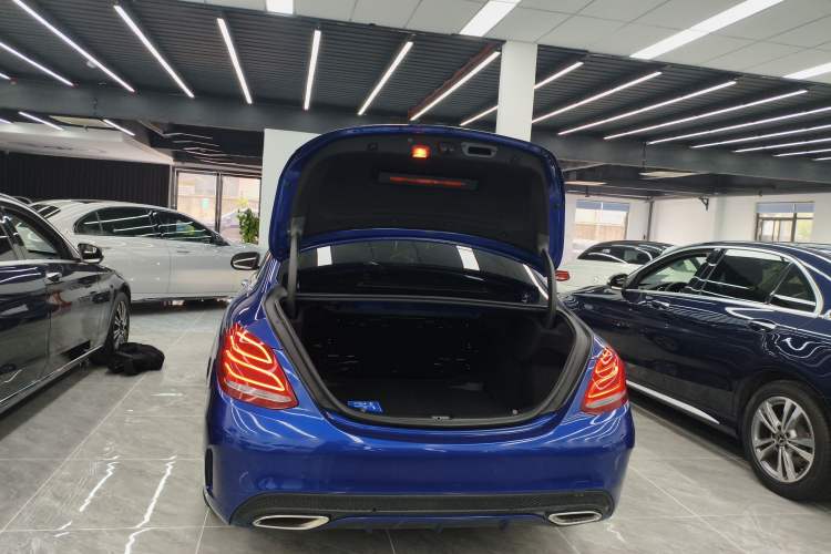 Used Mercedes-Benz C-Class 2017 Facelift C 200 L Sport Edition Trunk
