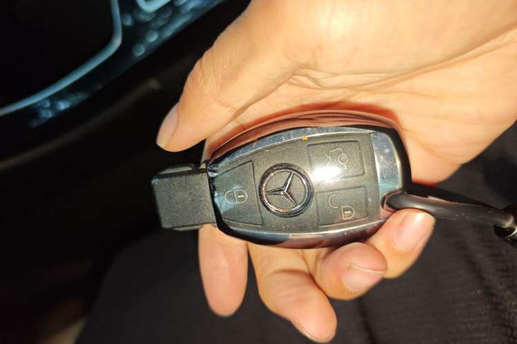 Used Mercedes-Benz C-Class 2017 Restyled C 200 Sport Edition Vehicle Key