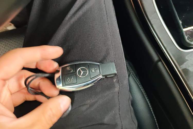 Used Mercedes-Benz C-Class 2017 C 180 L Sport Edition Vehicle Key
