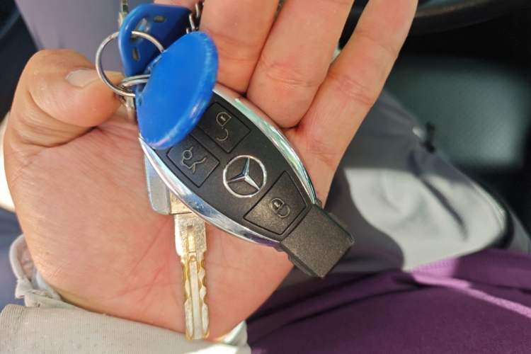 Used Mercedes-Benz C-Class 2017 Facelift C 200 L Sport Edition Vehicle Key