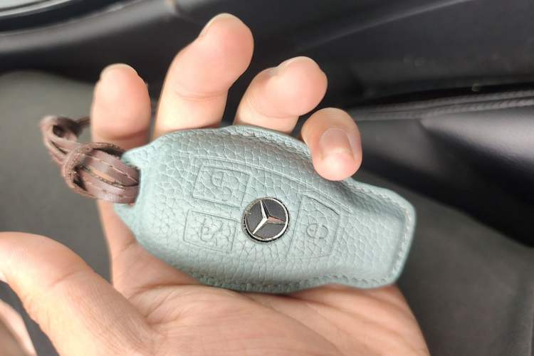 Used Mercedes-Benz C-Class 2017 Facelift C 200 L Sport Edition Vehicle Key
