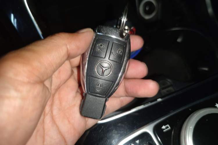 Used Mercedes-Benz C-Class 2017 C 200 Sport Edition Vehicle Key