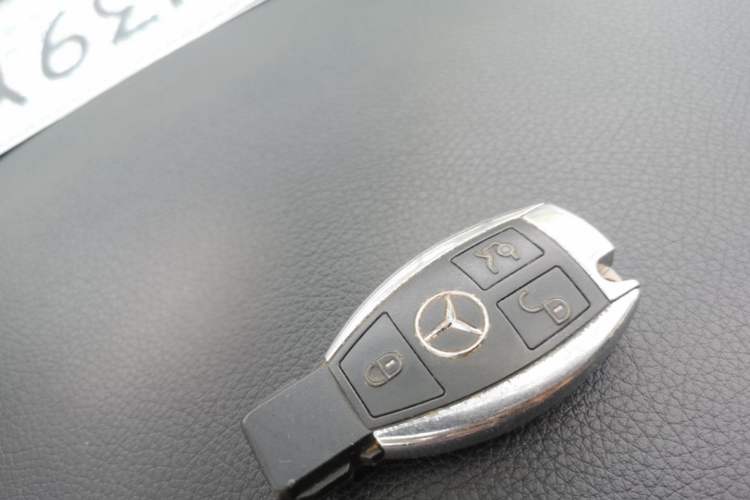 Used Mercedes-Benz C-Class 2017 C 200 L Sport Edition Vehicle Key