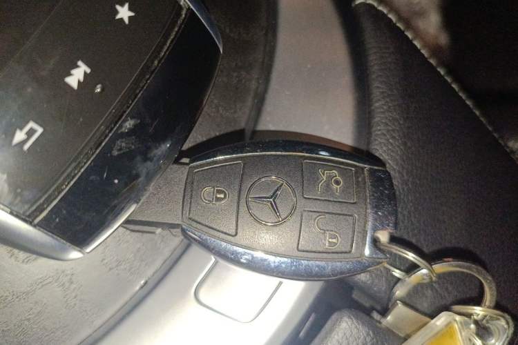 Used Mercedes-Benz C-Class 2017 Facelift C 200 L Sport Edition Vehicle Key