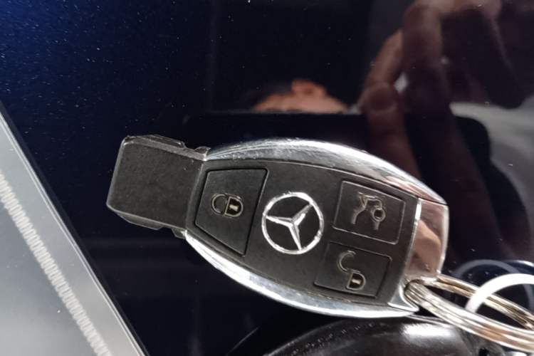 Used Mercedes-Benz C-Class 2017 Facelift C 200 L Sport Edition Vehicle Key