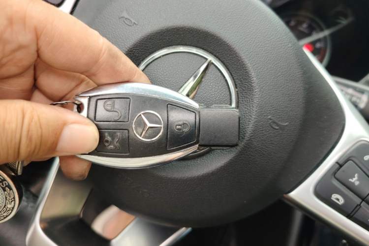 Used Mercedes-Benz C-Class 2017 C 200 Sport Edition Vehicle Key