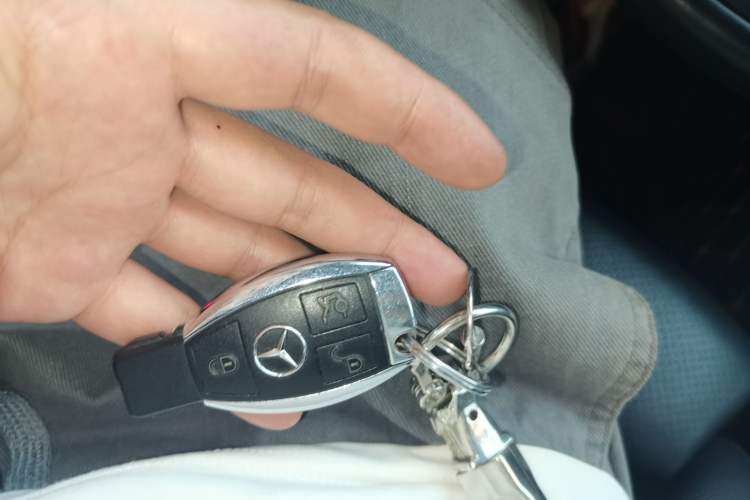 Used Mercedes-Benz C-Class 2017 C 180 L Sport Edition Vehicle Key