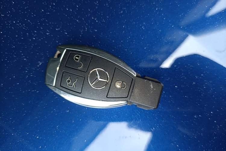 Used Mercedes-Benz C-Class 2017 C 200 L Sport Edition Vehicle Key