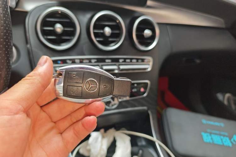 Used Mercedes-Benz C-Class 2017 Revised C 180 L Dynamic Sports Edition Vehicle Key