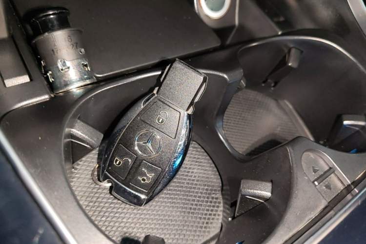 Used Mercedes-Benz C-Class 2017 Restyled C 200 Sport Edition Vehicle Key