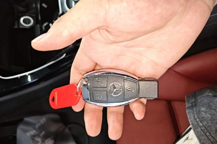 Used Mercedes-Benz C-Class 2017 Restyled C 200 Sport Edition Vehicle Key