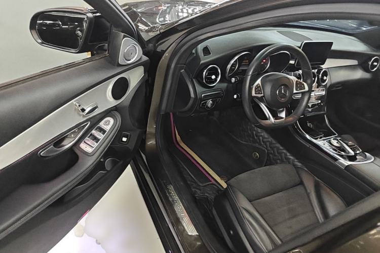 Used Mercedes-Benz C-Class 2017 Restyled C 200 Sport Edition Driver Seat