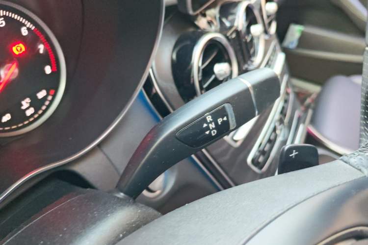 Used Mercedes-Benz C-Class 2017 Facelift C 200 L Gear Lever