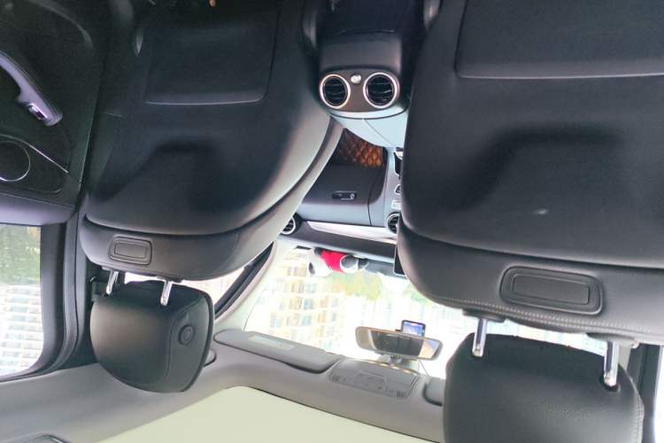 Used Mercedes-Benz C-Class 2017 Facelift C 200 L Headliner