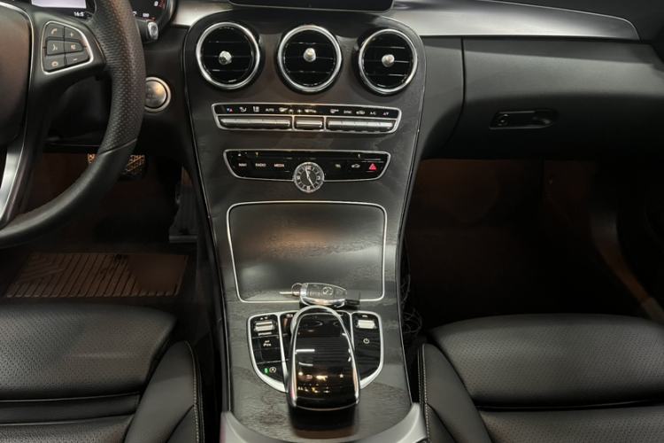 Used Mercedes-Benz C-Class 2017 C 200 L Sport Edition Interior 5