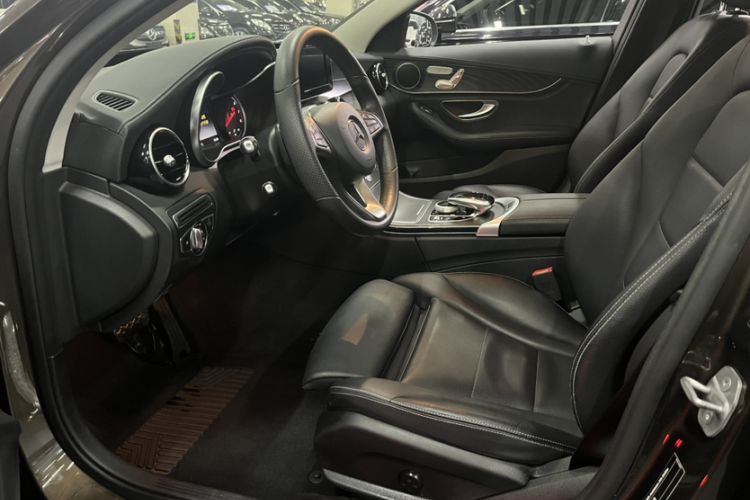 Used Mercedes-Benz C-Class 2017 C 200 L Sport Edition Interior 6