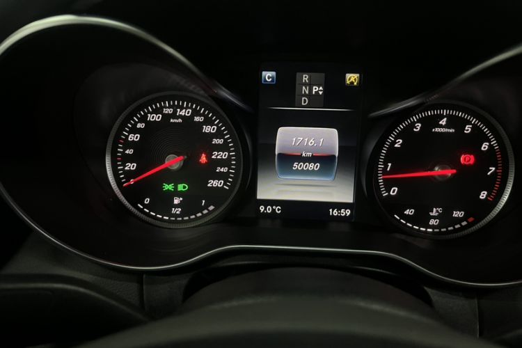 Used Mercedes-Benz C-Class 2017 C 200 L Sport Edition Odometer Close Up