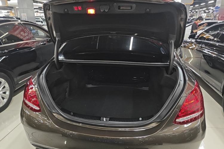 Used Mercedes-Benz C-Class 2017 Restyled C 200 Sport Edition Trunk