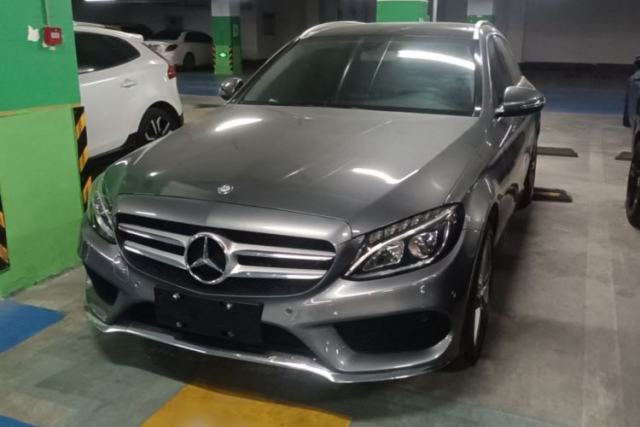 Used Mercedes-Benz C-Class 2017 C 200 station wagon