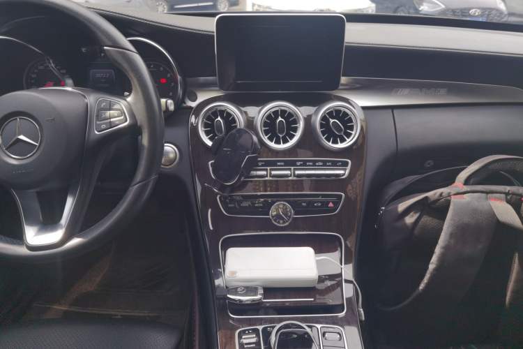 Used Mercedes-Benz C-Class 2017 Facelift C 200 L Audio And AC Panel