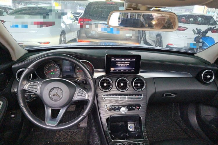 Used Mercedes-Benz C-Class 2017 Facelift C 200 L Sport Edition Center Console