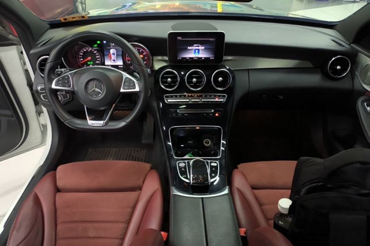 Used Mercedes-Benz C-Class 2017 Restyled C 200 Sport Edition Center Console