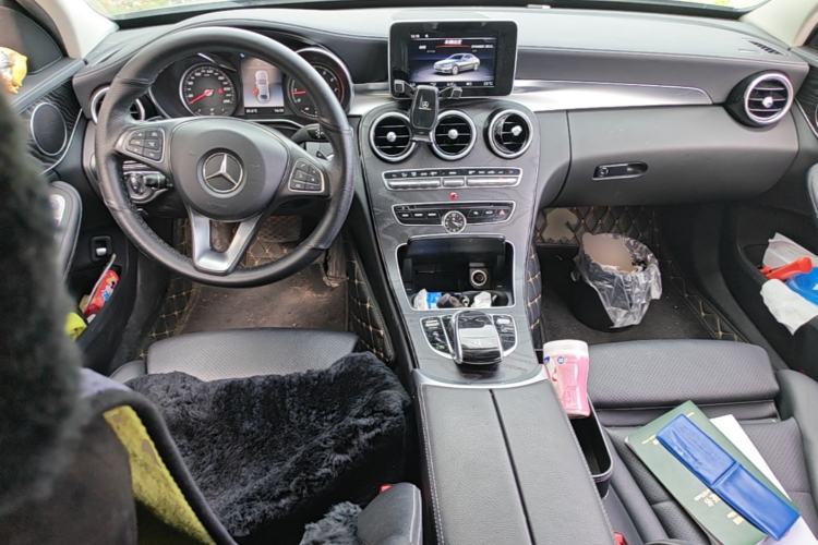 Used Mercedes-Benz C-Class 2017 Restyled C 180 L Fashion Edition Sport Version Center Console