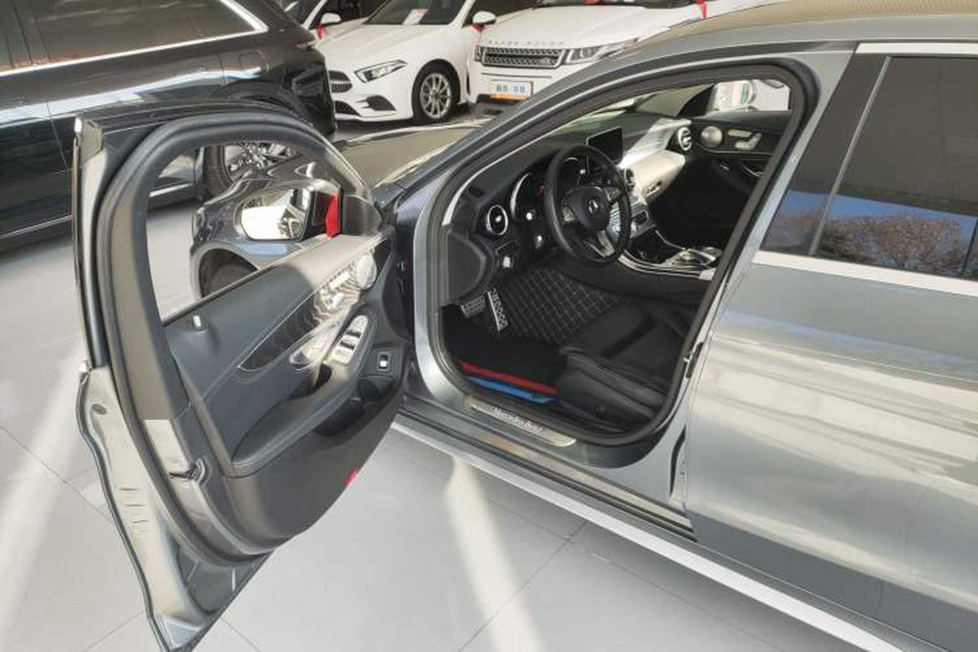 Used Mercedes-Benz C-Class 2017 Facelift C 200 L Sport Edition Driver Seat
