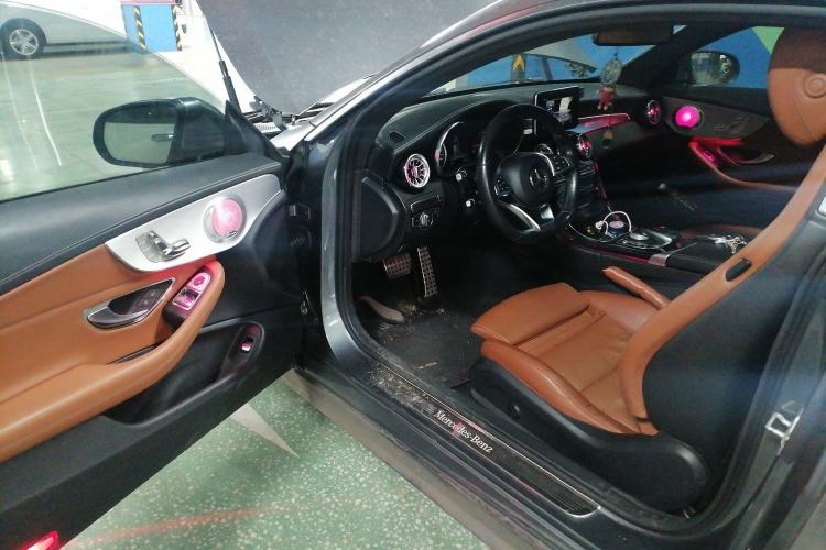 Used Mercedes-Benz C-Class 2017 Facelift C 200 Coupe Driver Seat