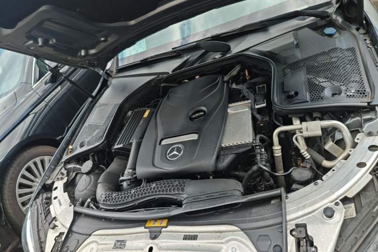 Used Mercedes-Benz C-Class 2017 Facelift C 200 L Sport Edition Engine Bay