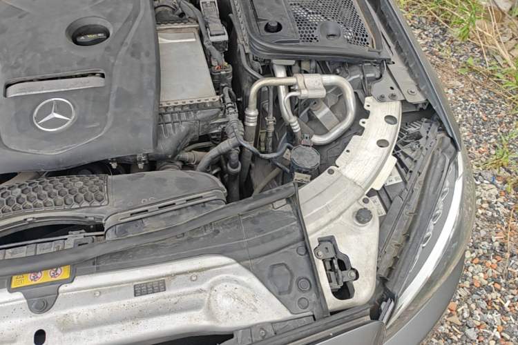 Used Mercedes-Benz C-Class 2017 Restyled C 180 L Fashion Edition Sport Version Engine Bay Left
