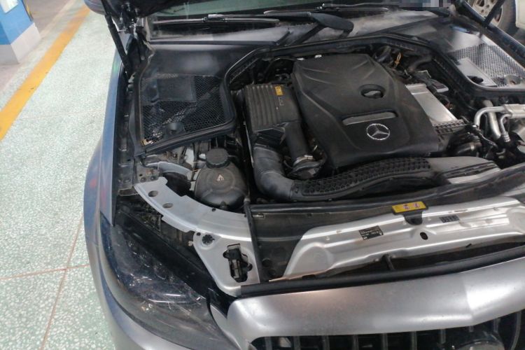 Used Mercedes-Benz C-Class 2017 Facelift C 200 Coupe Engine Bay Right