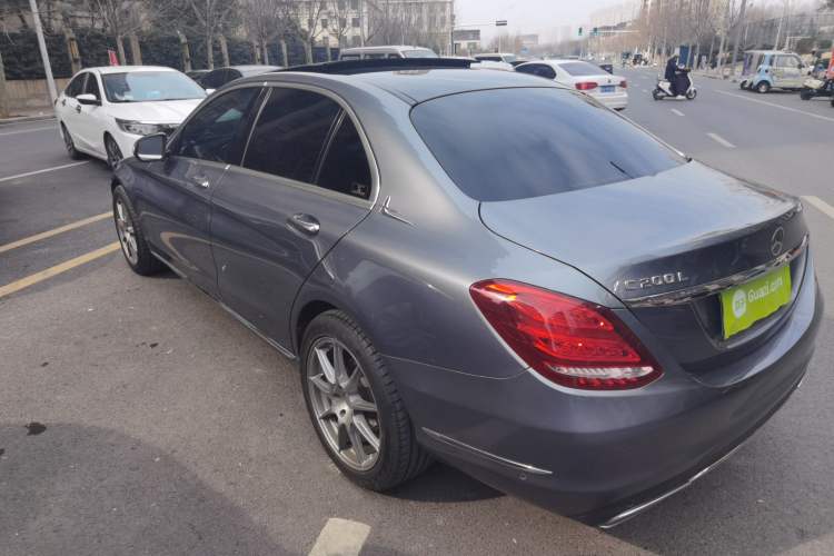 Used Mercedes-Benz C-Class 2017 Facelift C 200 L Exterior 2