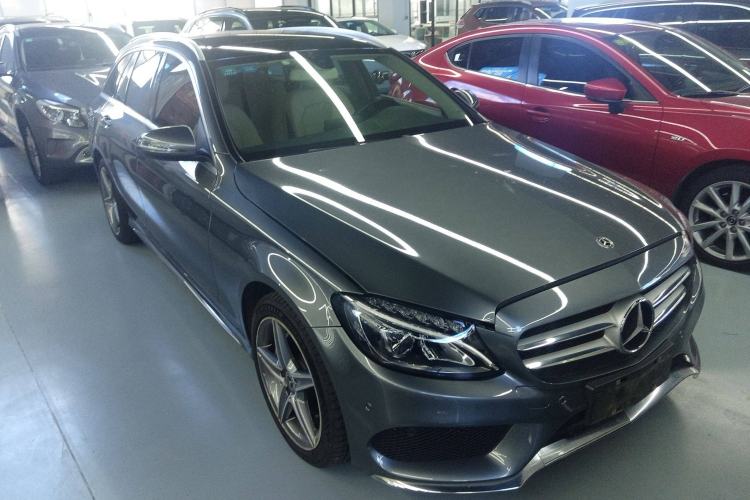 Used Mercedes-Benz C-Class 2017 Facelift C 200 Station Wagon Exterior 2