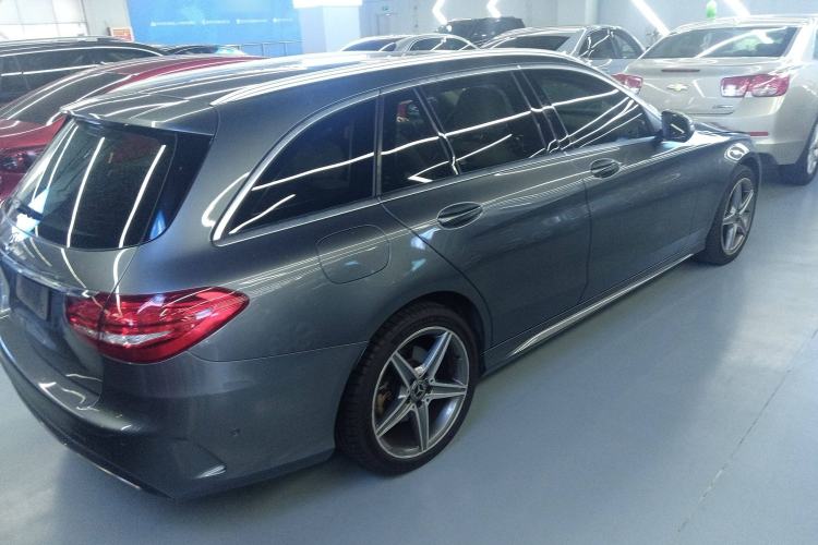 Used Mercedes-Benz C-Class 2017 Facelift C 200 Station Wagon Exterior 5
