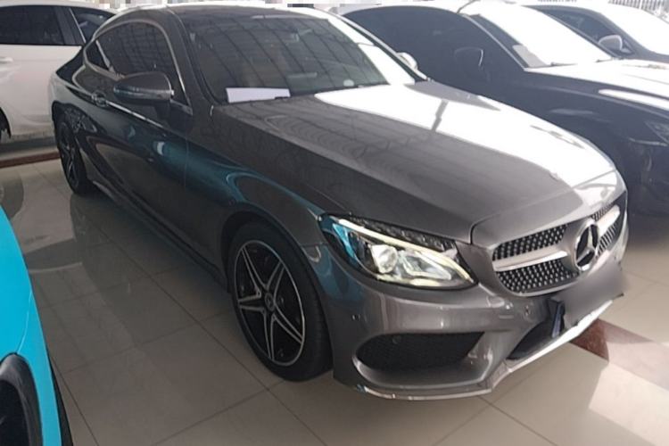Used Mercedes-Benz C-Class 2017 Facelift C 200 Coupe Front Right 45 Deg