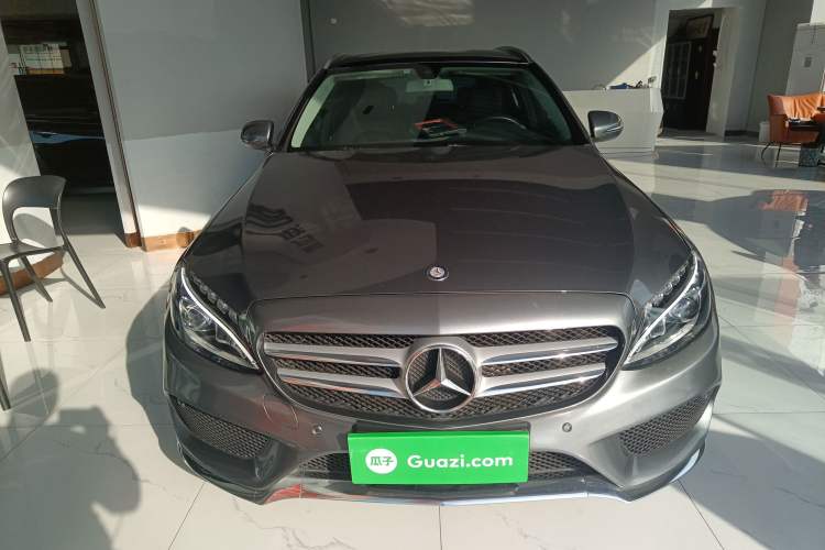Used Mercedes-Benz C-Class 2017 C 200 station wagon Front