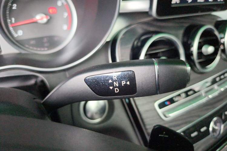 Used Mercedes-Benz C-Class 2017 Facelift C 200 L Sport Edition Gear Lever