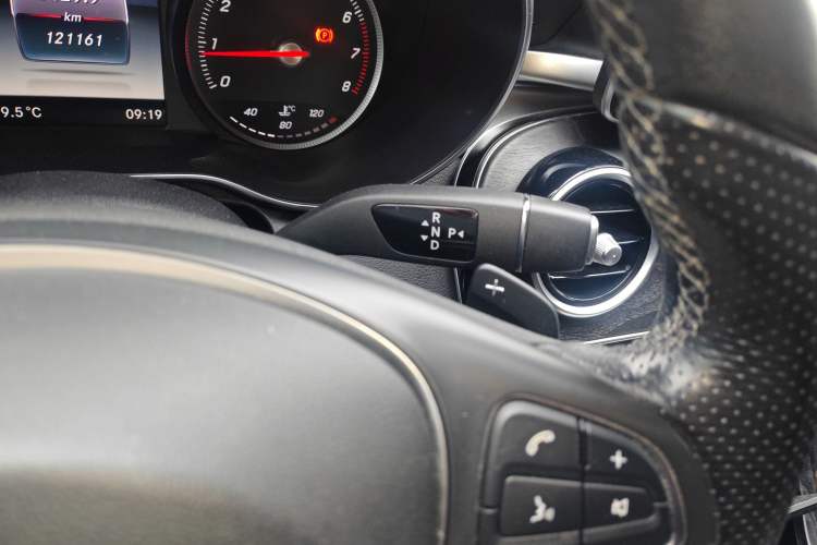 Used Mercedes-Benz C-Class 2017 Facelift C 200 L Sport Edition Gear Lever