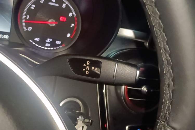 Used Mercedes-Benz C-Class 2017 C 200 station wagon Gear Lever