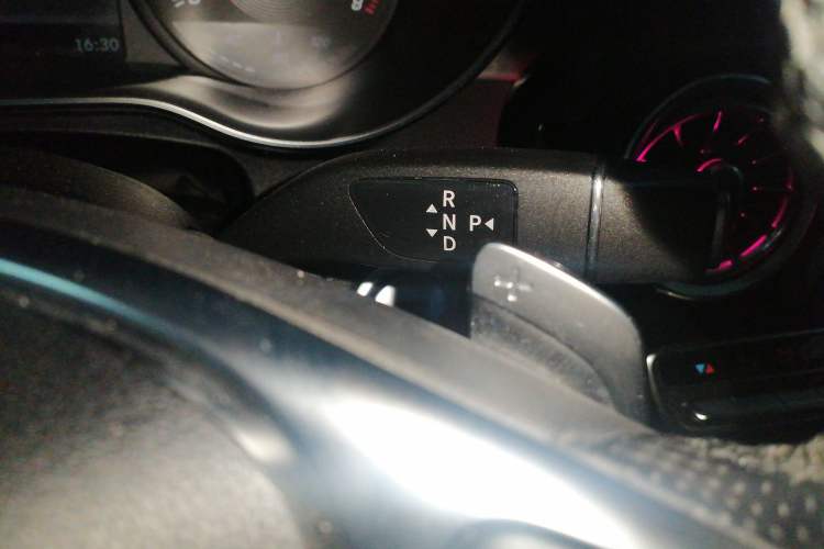 Used Mercedes-Benz C-Class 2017 Facelift C 200 Coupe Gear Lever