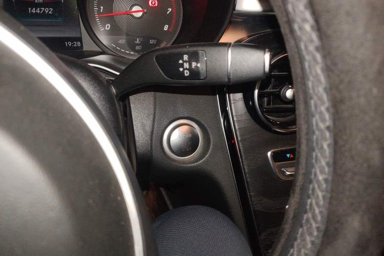 Used Mercedes-Benz C-Class 2017 Facelift C 200 L Sport Edition Gear Lever