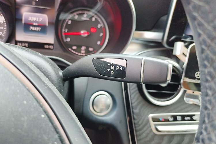 Used Mercedes-Benz C-Class 2017 Facelift C 200 L Sport Edition Gear Lever