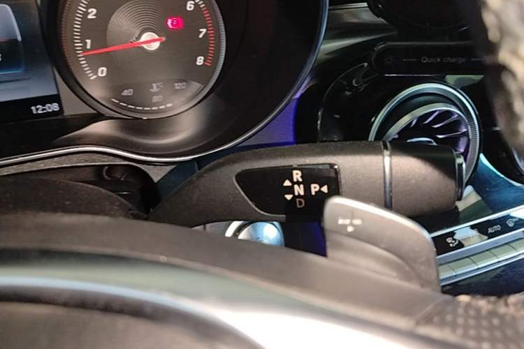 Used Mercedes-Benz C-Class 2017 C 200 Sport Edition Gear Lever