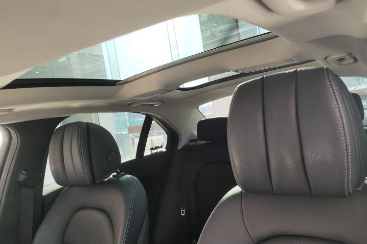 Used Mercedes-Benz C-Class 2017 Facelift C 200 L Sport Edition Headliner